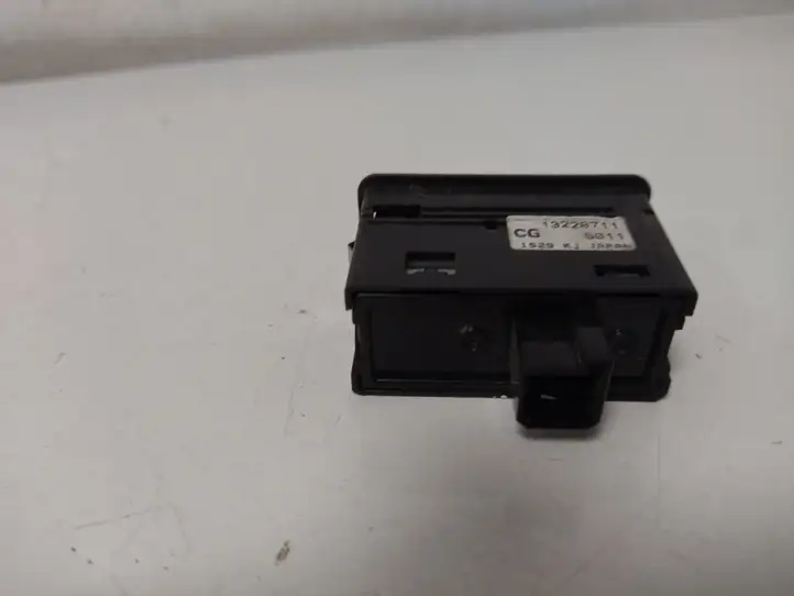 Opel Zafira B (2008 - 2014) 13228711 Блок кнопок стеклоподъемников — фото 3