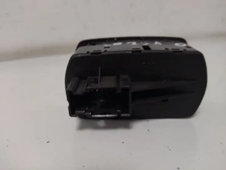 Opel Corsa D (2006 - 2010) 13258521AA Кнопка стеклоподъемников — фото 2