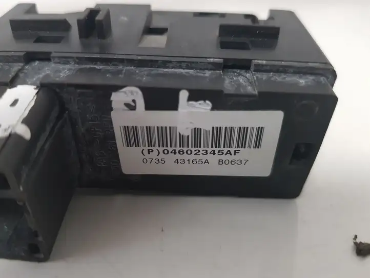 Jeep Grand Cherokee (WJ) (1998 - 2004) 04602345AF Блок кнопок стеклоподъемников — фото 2