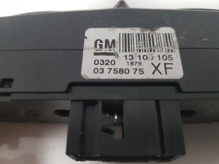 Opel Zafira B (2008 - 2014) 03758075 Включатель аварийных фонарей — фото 3