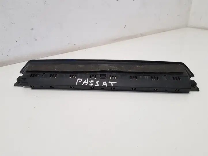 Volkswagen PASSAT B5.5 (2001 - 2005) SAEU396 Дополнительный стоп фонарь — фото 2