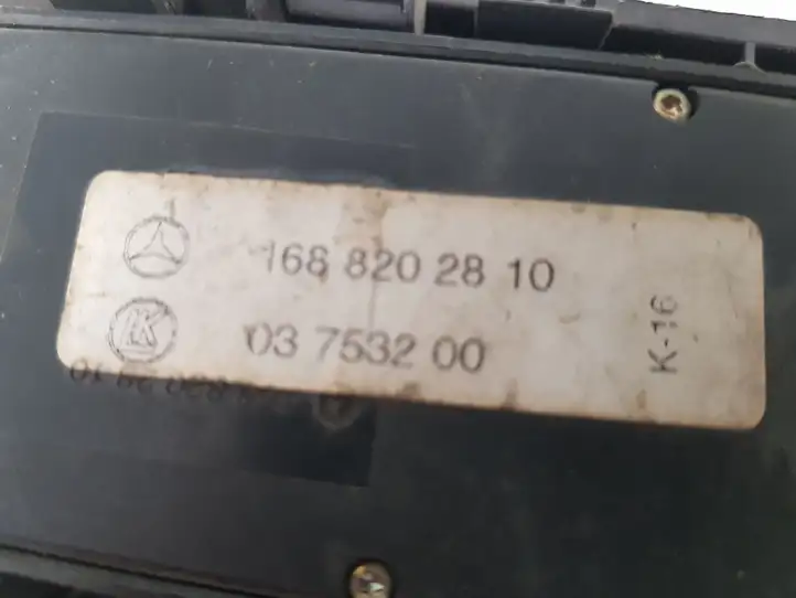 Mercedes-Benz A W168 (1997 - 2004) 1688202810 Блок кнопок стеклоподъемников — фото 2