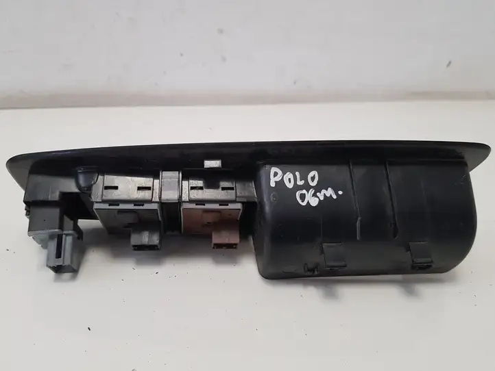 Volkswagen Polo (2005 - 2009) 6Q1867171F Блок кнопок стеклоподъемников — фото 3