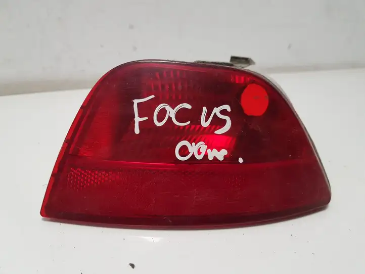 Ford Focus (1998 - 2004) XS4115K273A Задняя противотуманная фара — фото 1