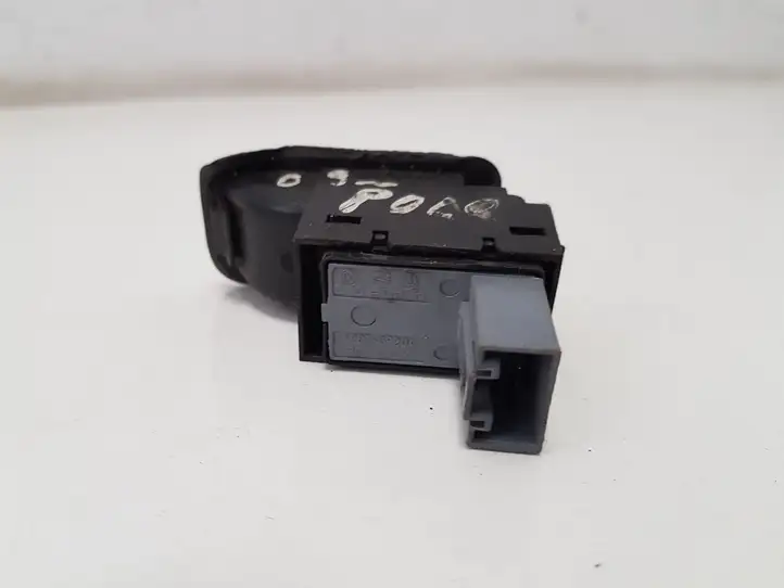 Volkswagen Polo (2005 - 2009) 6R0867255B Блок кнопок стеклоподъемников — фото 2