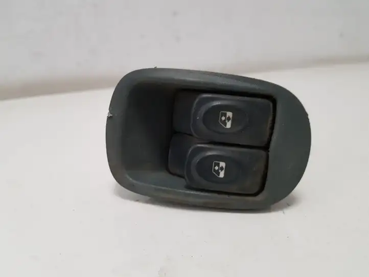 Renault Scenic I (1996 - 2003) 838099G Кнопка стеклоподъемников — фото 1