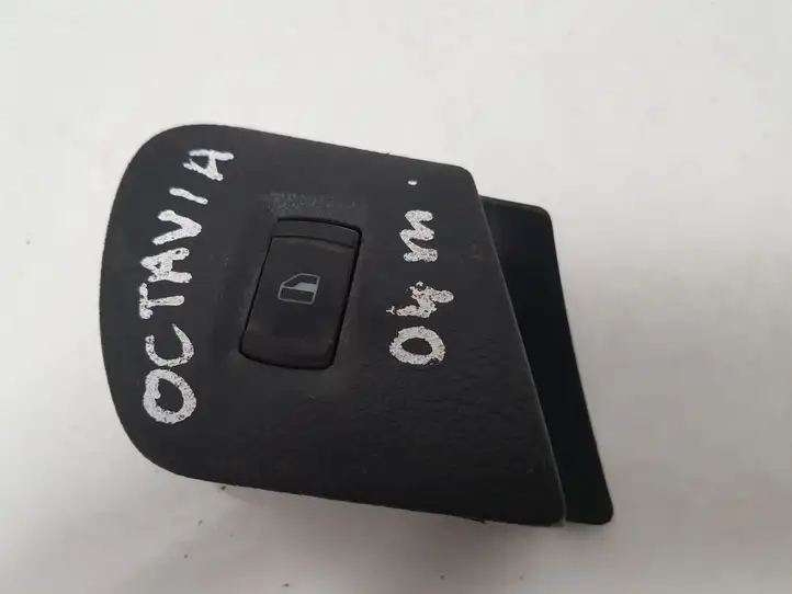 Skoda Octavia Mk1 (1U) (1996 - 2004) 1U1867186C Блок кнопок стеклоподъемников — фото 1