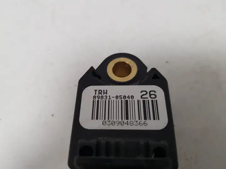 Toyota Avensis T270 (2009 - 2012) 8983105040 Датчик удара SRS — фото 3