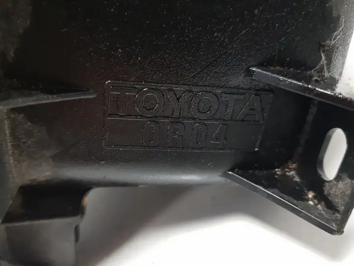 Toyota Avensis T270 (2009 - 2012) 0R04 Корпус воздушного фильтра — фото 2
