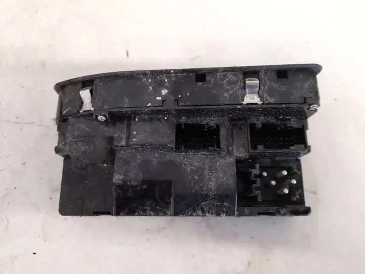 BMW 5 E39 (1996 - 2003) 6904306 Кнопка стеклоподъемников — фото 3