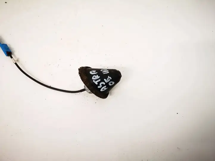 Opel Astra H (2004 - 2009) GPS антенна — фото 2