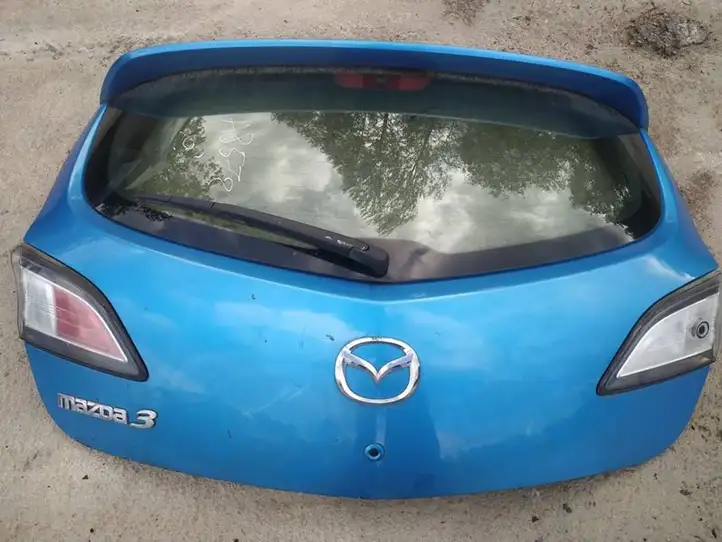 Mazda 3 II (2009 - 2011) melynas Крышка багажника — фото 2