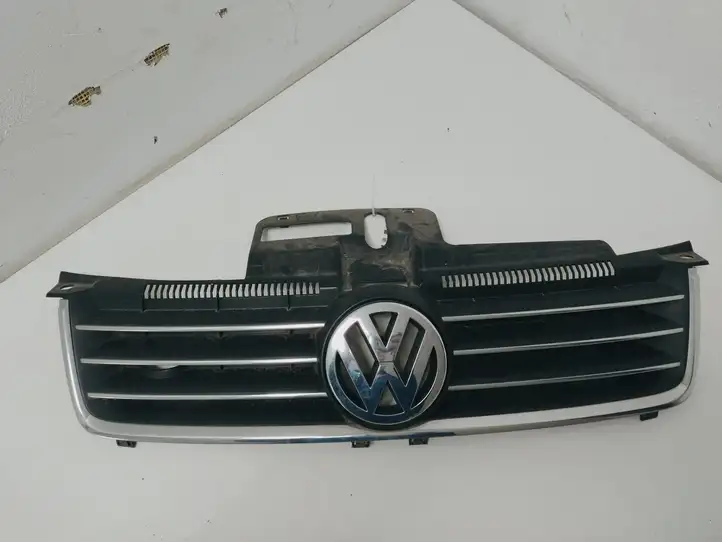 Volkswagen Polo (2001 - 2005) 6Q0853651D Верхняя решетка радиатора — фото 1