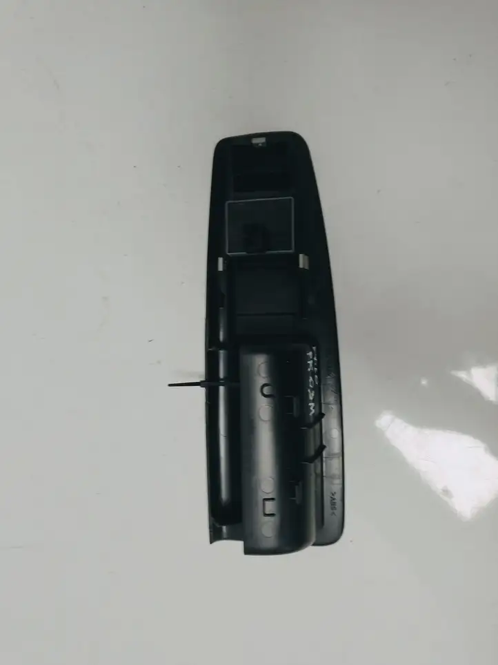 Volkswagen Polo (2001 - 2005) 6Q1867171 Блок кнопок стеклоподъемников — фото 3