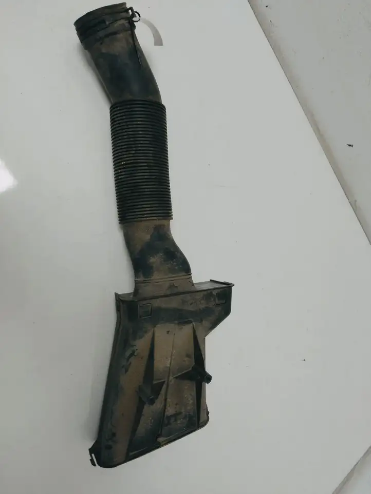 Skoda Fabia Mk2 (5J) (2007 - 2014) 5J0805971 Детали воздухозаборника — фото 4