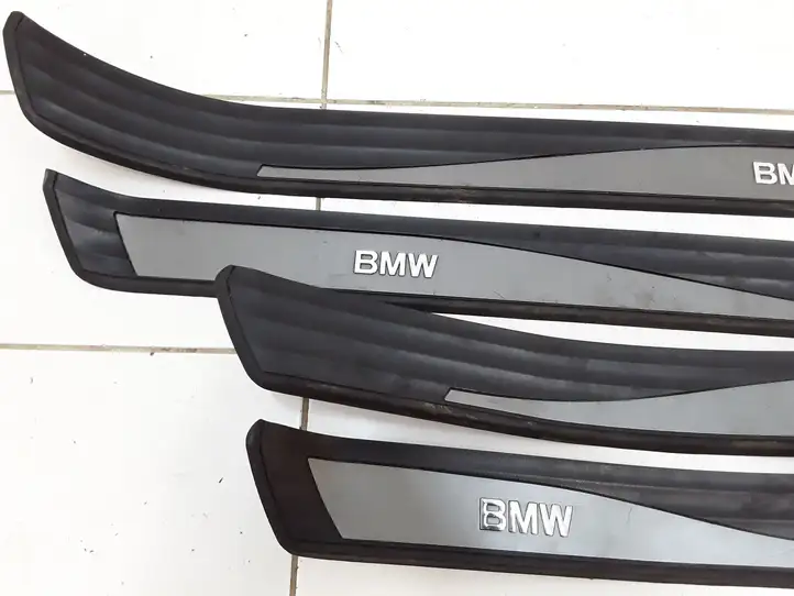 BMW 5 E60 E61 (2004 - 2010) 51477034304 Наружная отделка переднего порога — фото 3