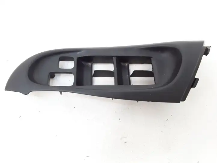 Nissan Almera N16 (2000 - 2010) Накладка кнопки стеклоподъемника — фото 1
