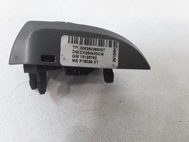 Opel Astra H (2004 - 2009) 13126750 Кнопки на рулевом колесе — фото 3