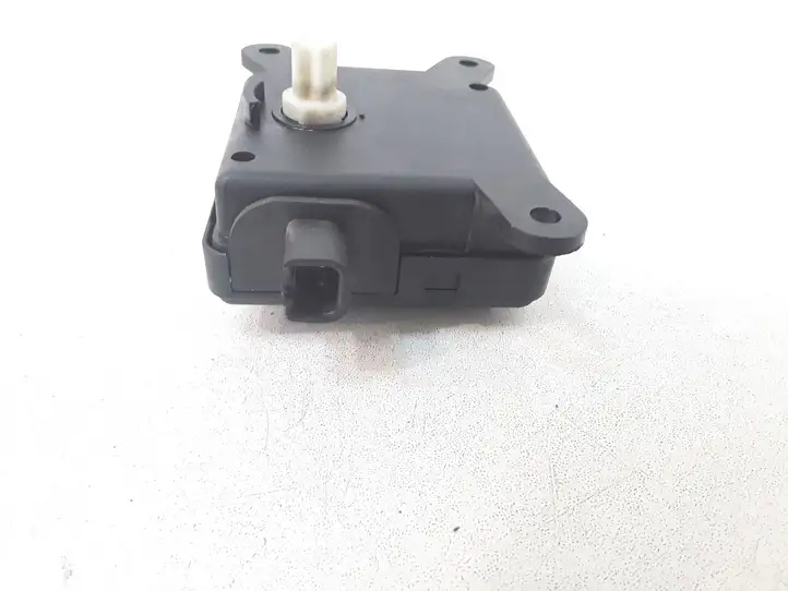 Opel Astra H (2004 - 2009) 52497183 Двигатель задвижки потока воздуха — фото 3