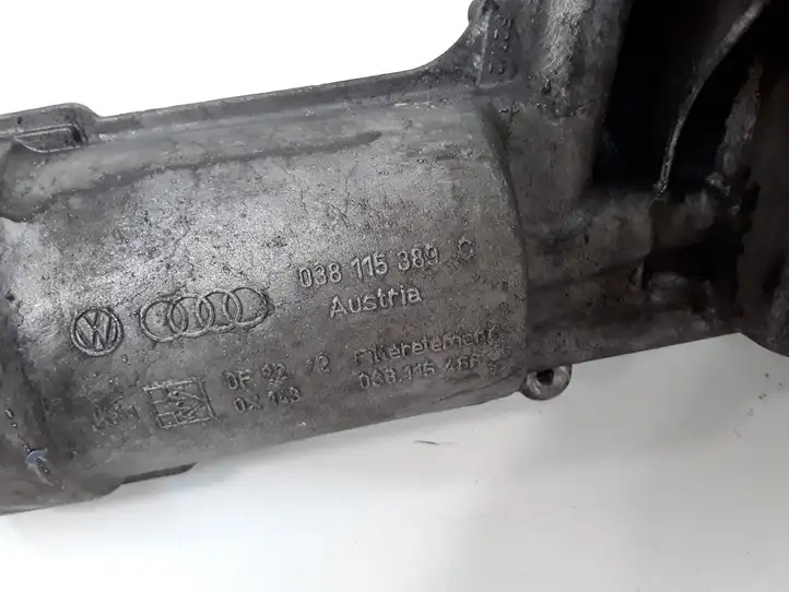 Audi A4 S4 B6 8E 8H (2000 - 2006) 038115389C Кронштейн масляного фильтра — фото 3