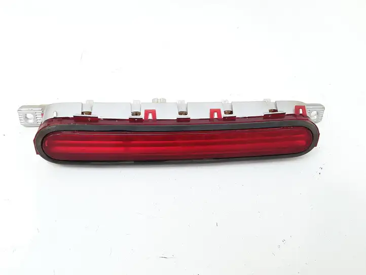 Toyota Corolla Verso AR10 (2004 - 2009) Дополнительный стоп фонарь — фото 1