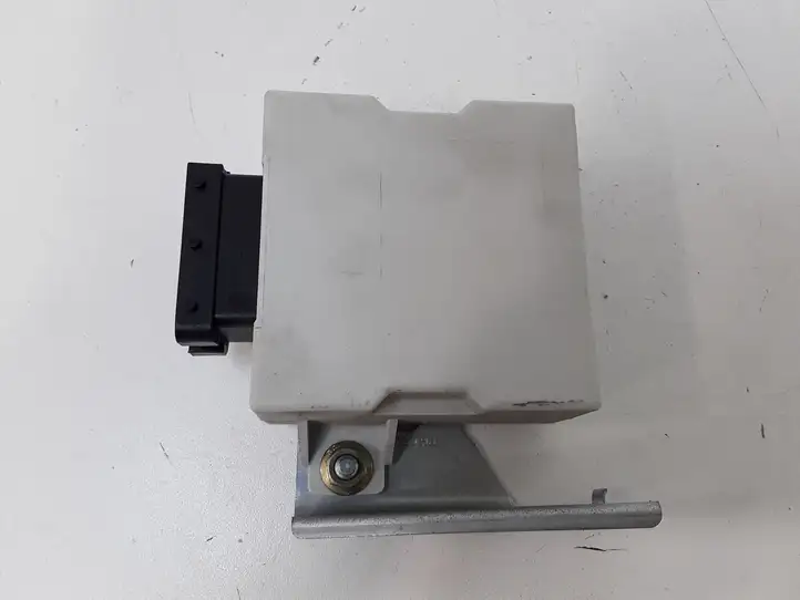 Toyota Corolla Verso AR10 (2004 - 2009) 859400F010 Реле интервала стеклоочистителей — фото 3