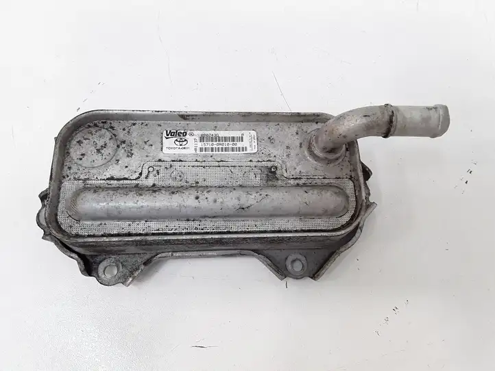 Toyota Corolla Verso AR10 (2004 - 2009) 157100R010 Кронштейн масляного фильтра — фото 1