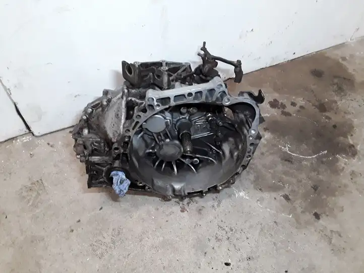 Toyota Corolla Verso AR10 (2004 - 2009) A5701645 Механическая коробка передач, 6 передач — фото 1