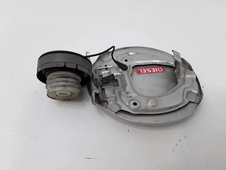 Toyota Corolla Verso E121 (2004 - 2007) Крышка топливного бака — фото 3