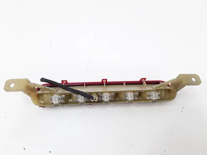 Toyota Corolla Verso E121 (2004 - 2007) Дополнительный стоп фонарь — фото 2