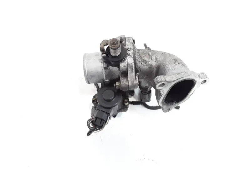 Toyota Corolla Verso E121 (2004 - 2007) 27020E10 Дроссельная заслонка — фото 2