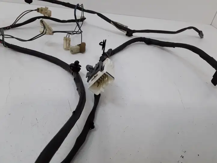 Mazda 6 (2002 - 2005) GJ5E67060E Жгут проводов крышки багажника — фото 2