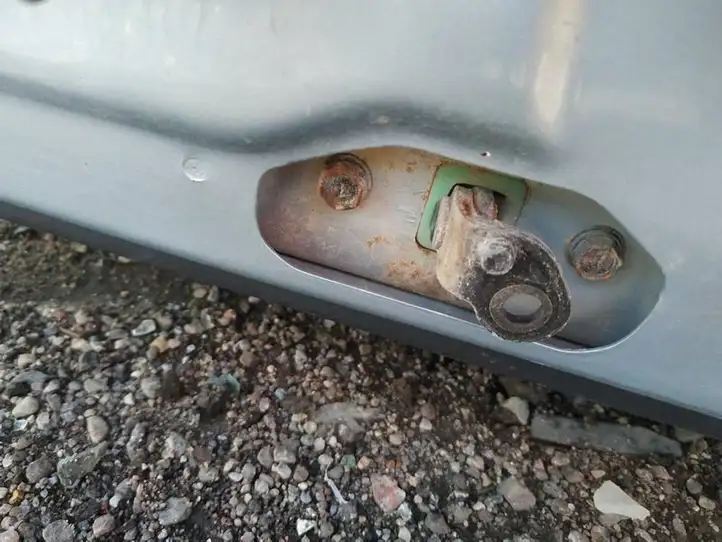 Hyundai Getz (2002 - 2005) Ограничитель задней двери — фото 1