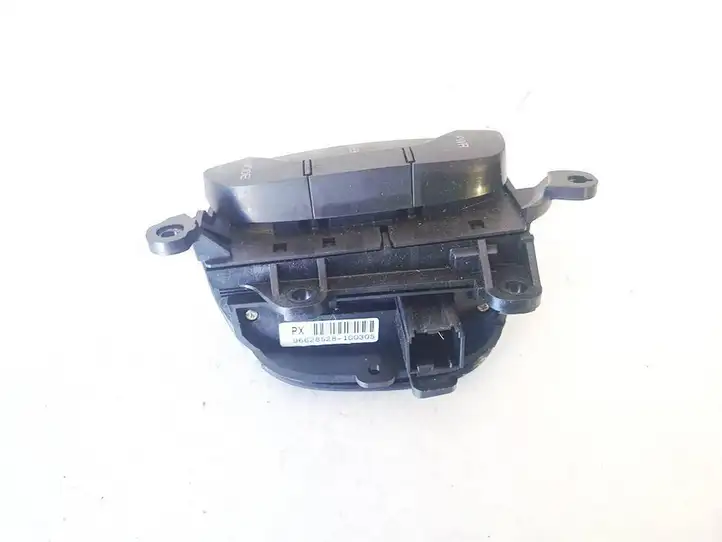 Chevrolet Captiva (2006 - 2011) 96628528-100305 Кнопки на рулевом колесе — фото 3