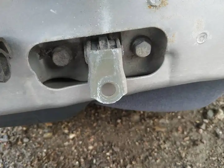 Nissan Primera (2001 - 2008) Ограничитель задней двери — фото 2