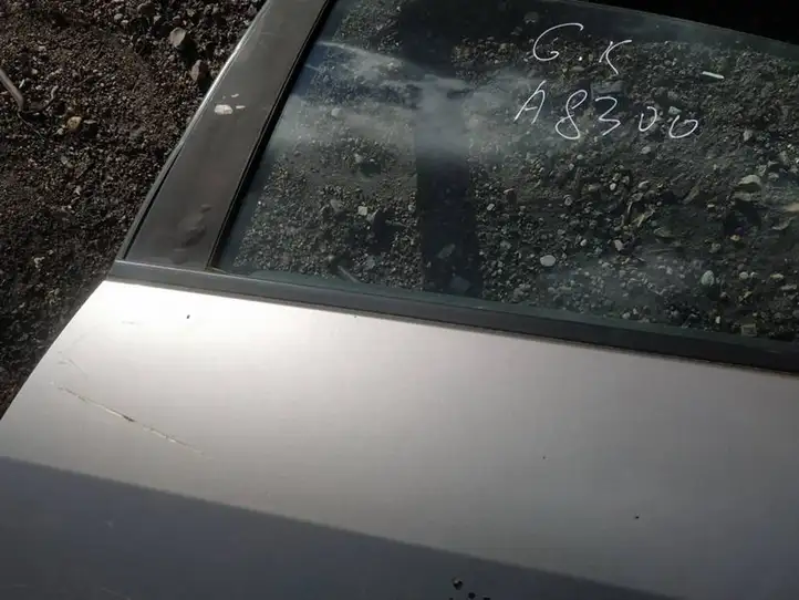 Nissan Primera (2001 - 2008) Накладка стекла задней двери — фото 3