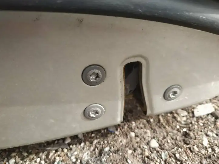 Toyota Corolla Verso AR10 (2004 - 2009) Замок задней двери — фото 1