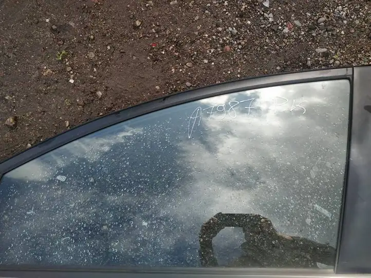 Toyota Corolla Verso AR10 (2004 - 2009) Стекло передней двери — фото 1