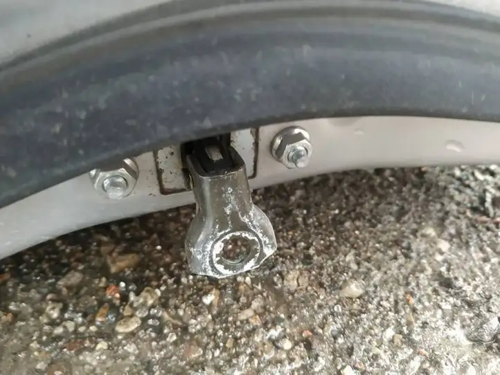 Toyota Corolla Verso AR10 (2004 - 2009) Ограничитель двери — фото 1