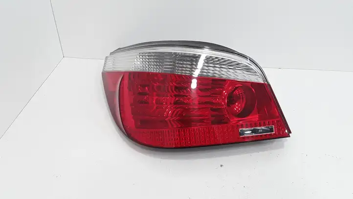 BMW 5 E60 E61 (2004 - 2010) 7165739 Задний фонарь в кузове — фото 1