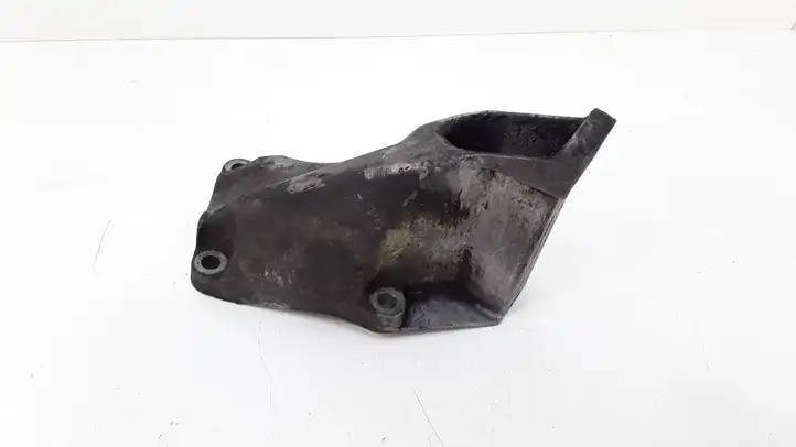 Volkswagen PASSAT B5.5 (2001 - 2005) 8D0199307P Кронштейн двигателя — фото 3