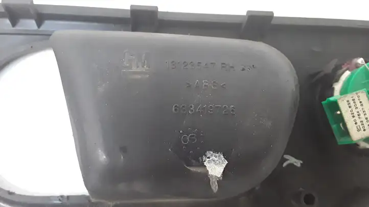 Opel Meriva A (2002 - 2006) 13123547RH Прочая отделка передней двери — фото 4