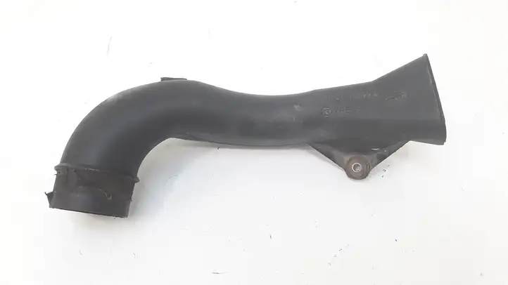 Toyota Avensis T250 (2003 - 2006) 177510G020 Детали воздухозаборника — фото 1