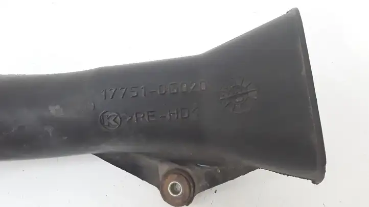 Toyota Avensis T250 (2003 - 2006) 177510G020 Детали воздухозаборника — фото 2