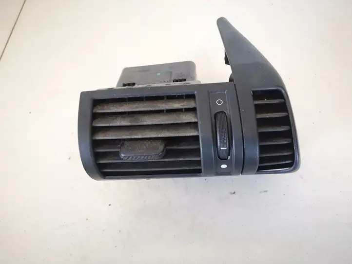 Fiat Stilo (2001 - 2010) ls347901 Центральный воздушный дефлектор — фото 1