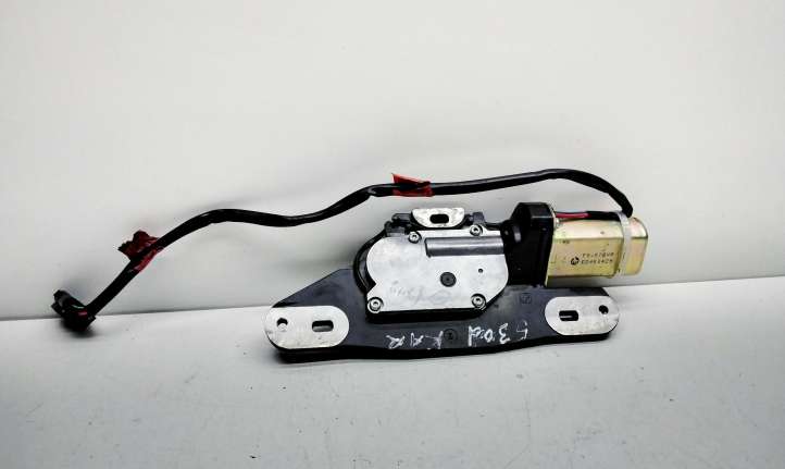 BMW 5 E39 (1996 - 2003)  8362371 Притягиватель задней крышки