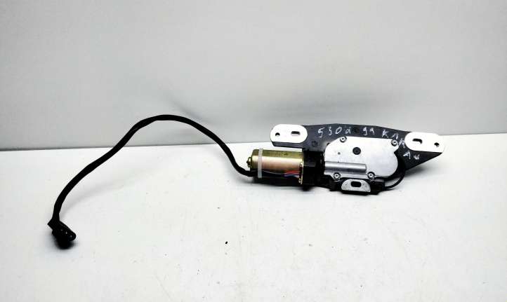 BMW 5 E39 (1996 - 2003)  8362371 Притягиватель задней крышки