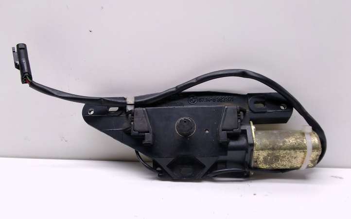 BMW 5 E39 (1996 - 2003)  8362371 Притягиватель задней крышки