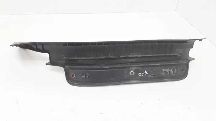 Toyota Avensis T250 (2003 - 2006) Внутренняя отделка заднего порога — фото 2