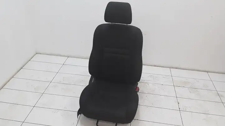 Toyota Avensis T250 (2003 - 2006) Переднее сиденье пассажира — фото 1
